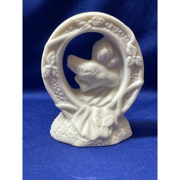 Bisque Porcelain JOY Letters with Angels - Picture 5 of 7